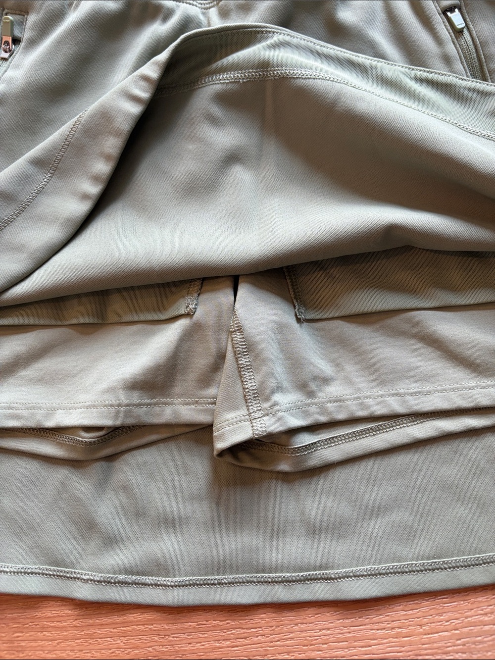 Athleta Fairway Golf Skort 6 inch Sage Green - Picture 7 of 10